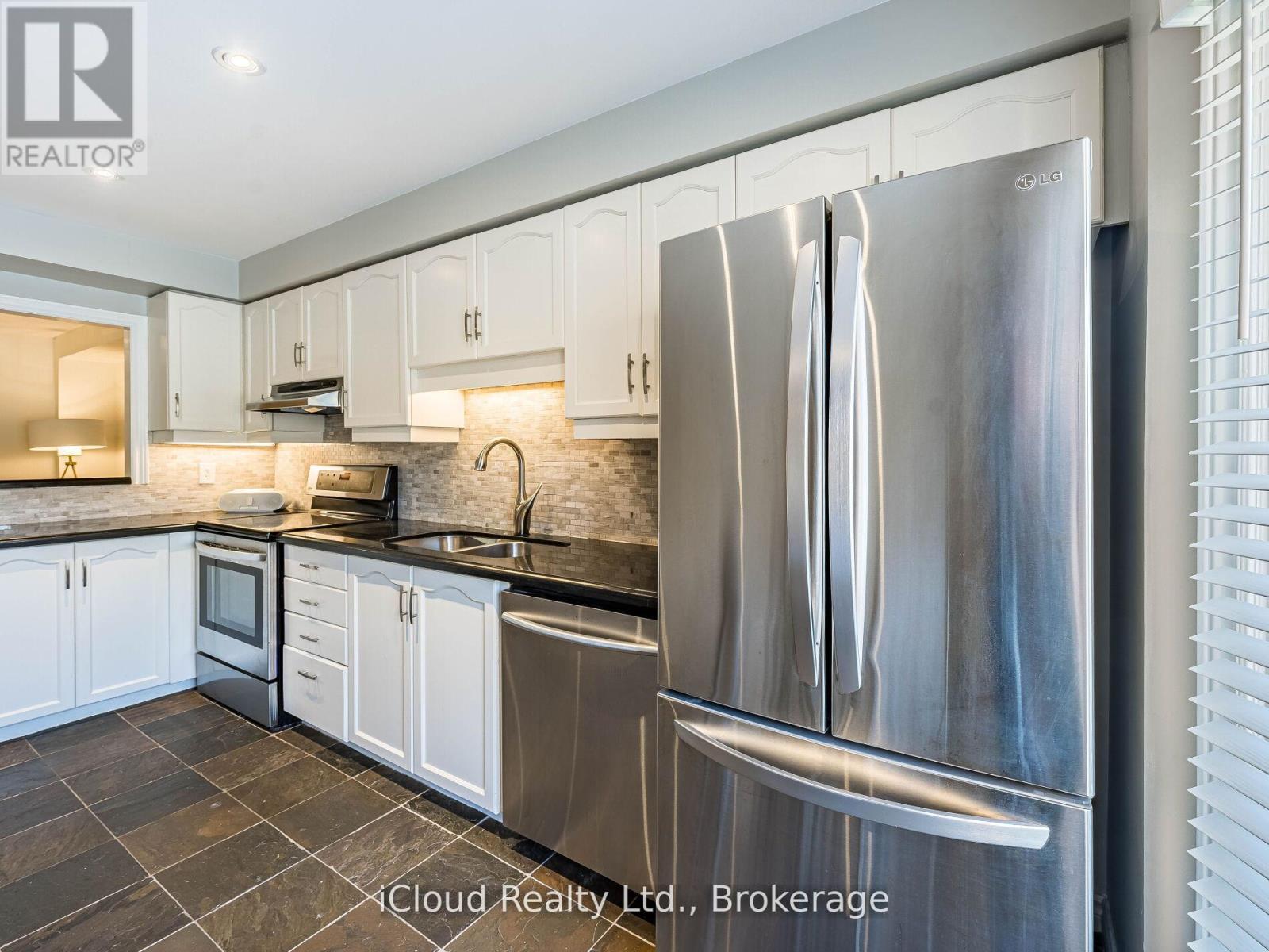 16 - 1100 Queens Avenue, Oakville, Ontario  L6H 2B5 - Photo 15 - W12657256