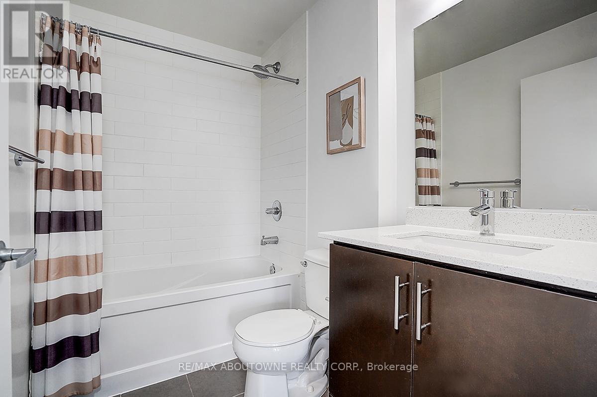 2005 - 360 Square One Drive, Mississauga, Ontario L5B 0G7 - Photo 25 - W12659450