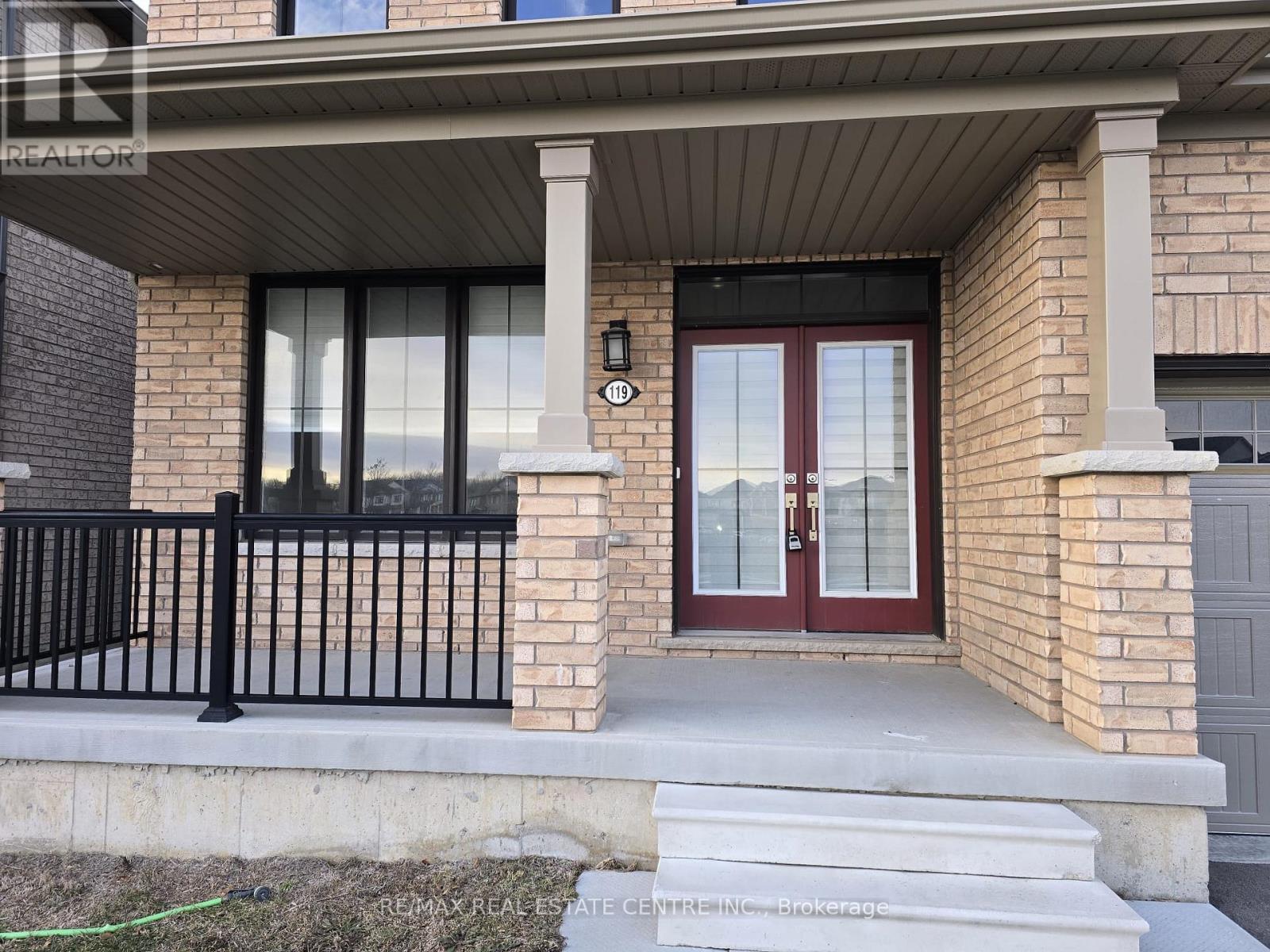 119 Cuesta Heights, Hamilton, Ontario  L8J 0M2 - Photo 2 - X12658632