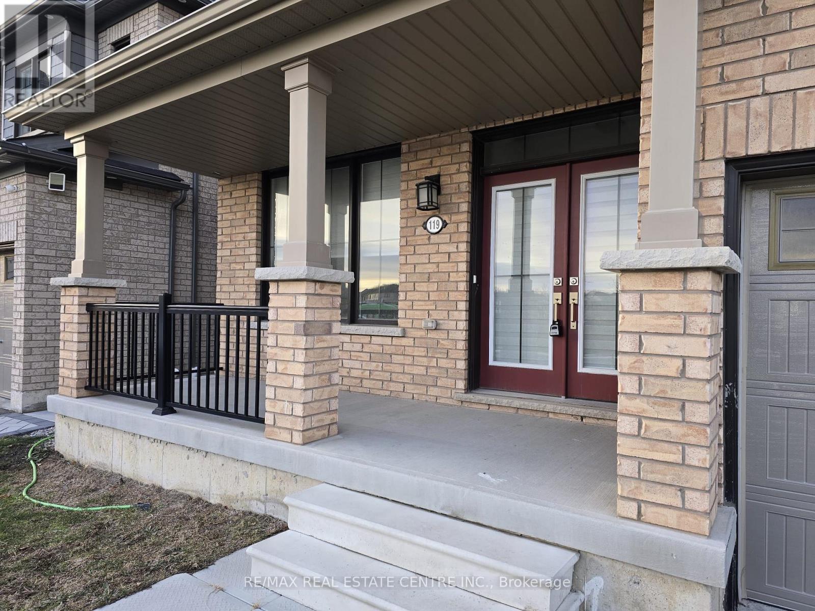 119 Cuesta Heights, Hamilton, Ontario  L8J 0M2 - Photo 3 - X12658632