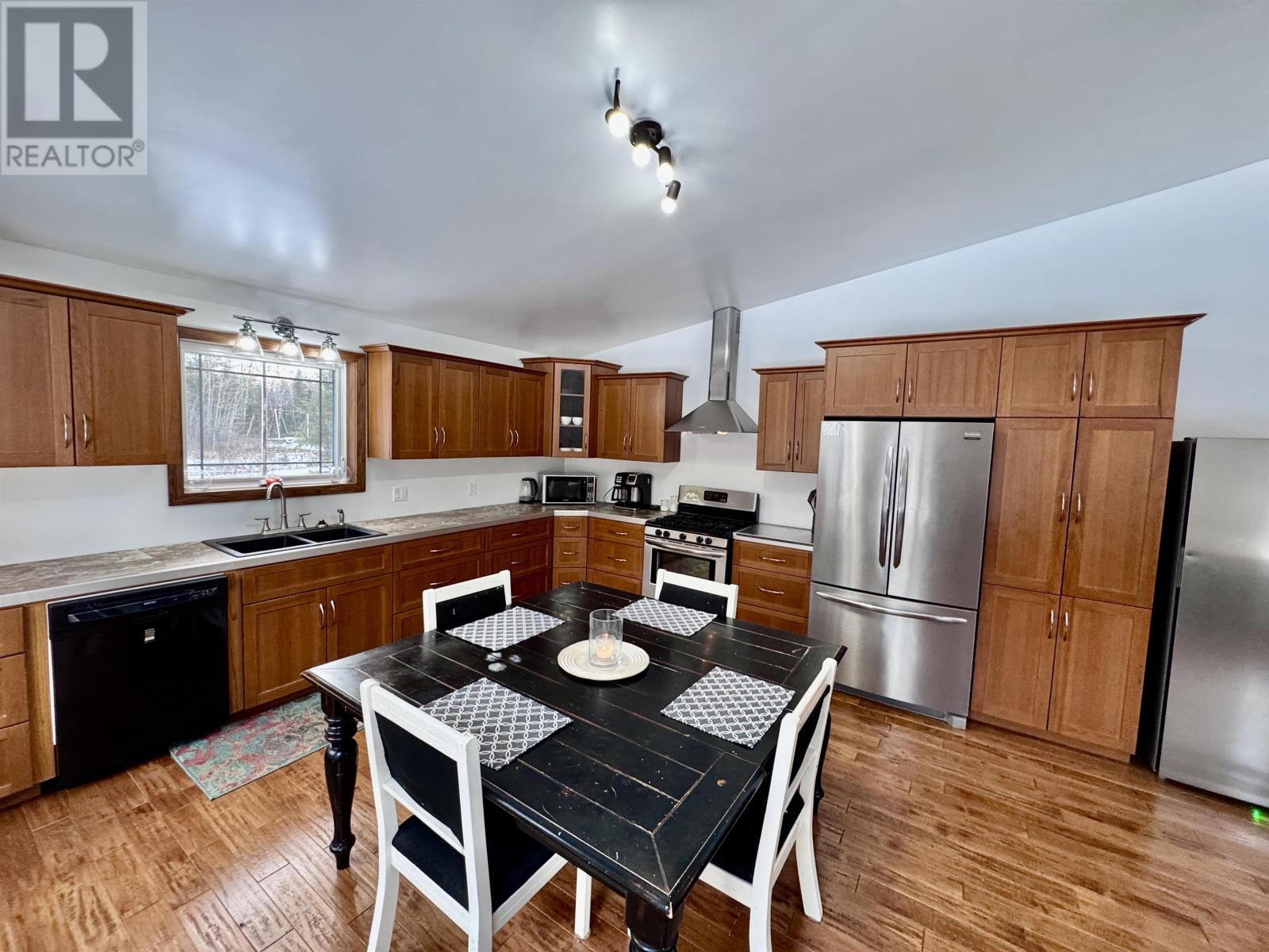 1026 Fire #211 Hwy 11, Atikokan, Ontario  P0T 1C0 - Photo 12 - TB253648