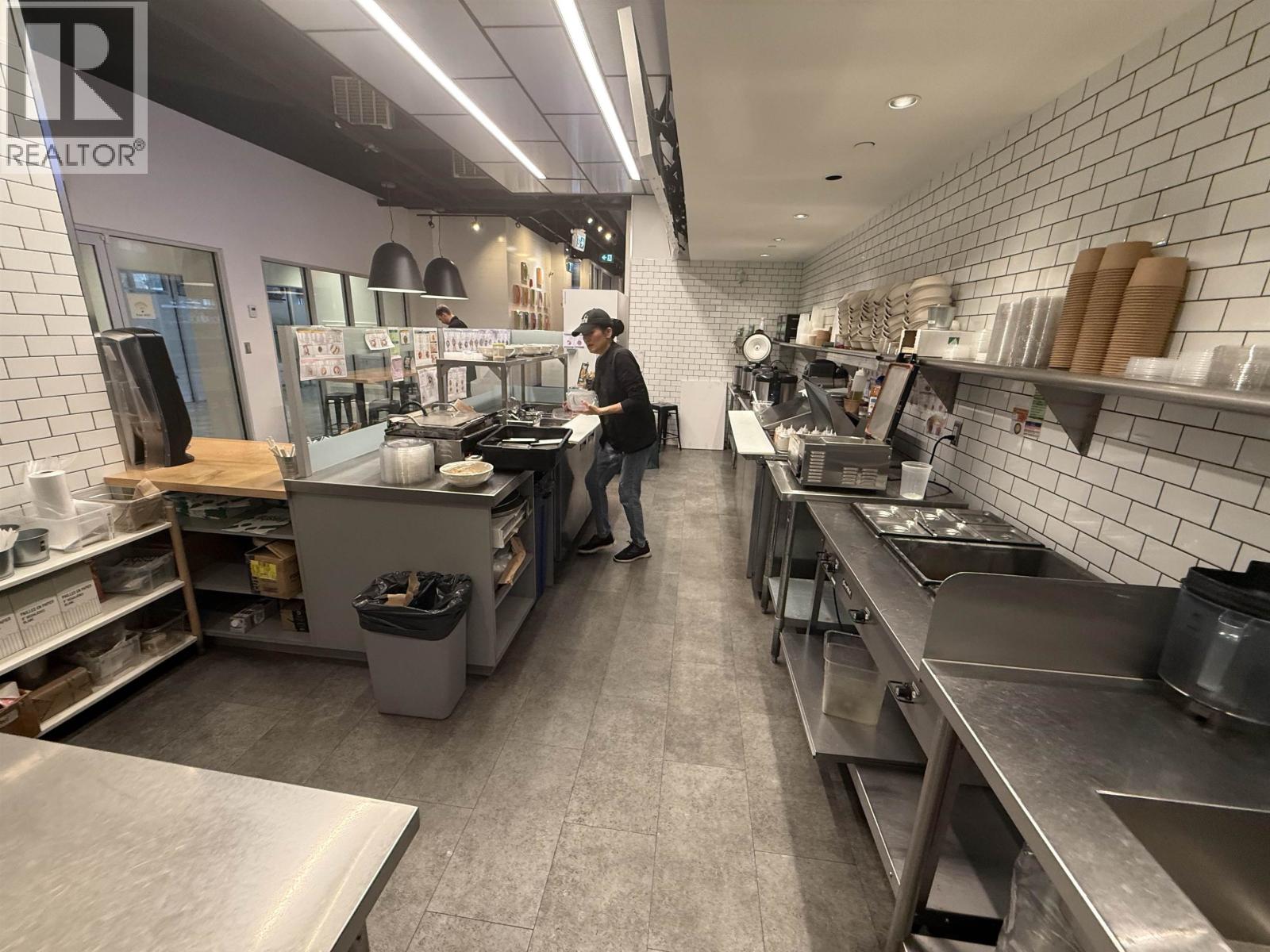 102 1541 W Broadway, Vancouver, British Columbia  V7J 1W4 - Photo 6 - C8074133