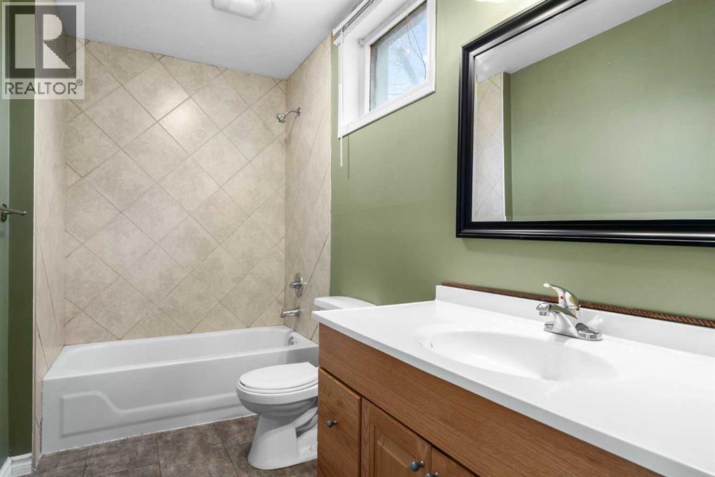 10631 Elbow Drive Sw, Calgary, Alberta  T2W 1G3 - Photo 24 - A2270130