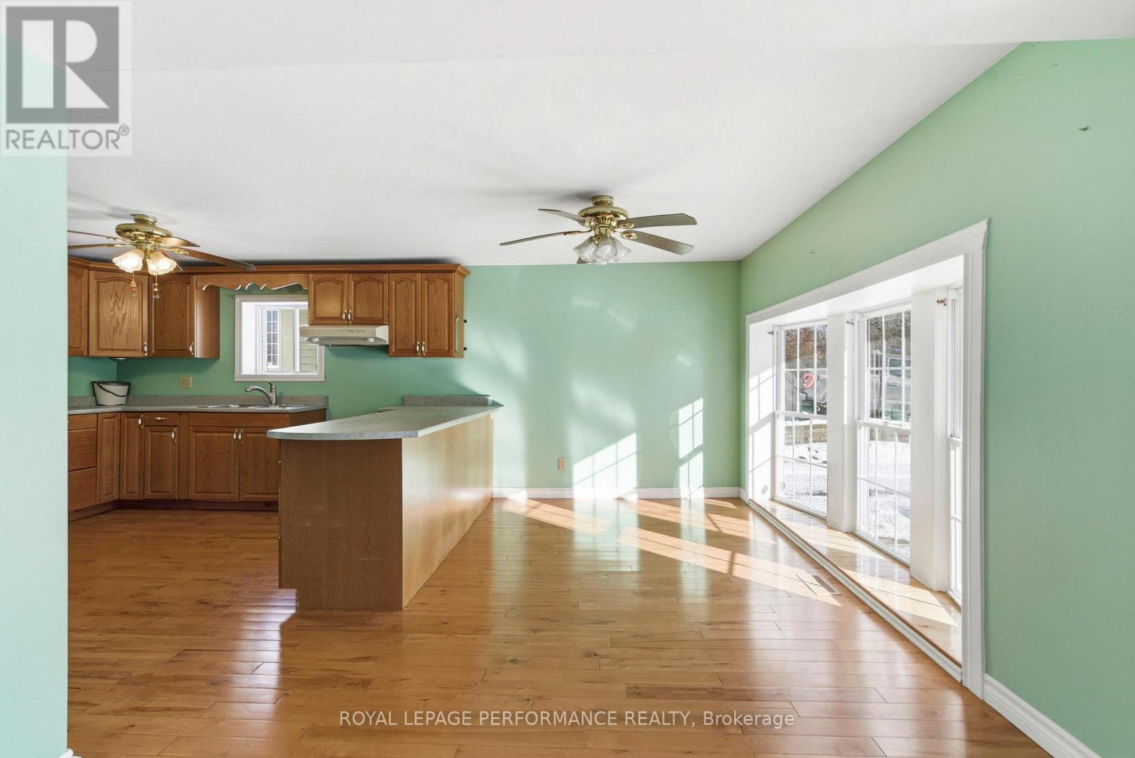 724 St Antoine Street, Cornwall, Ontario  K6H 7G9 - Photo 13 - X12659478