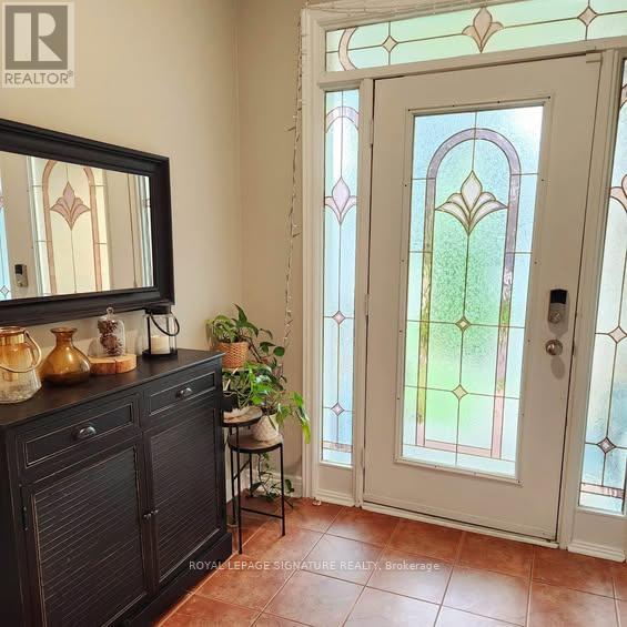 971 Ledbury Crescent, Mississauga, Ontario  L5V 2R3 - Photo 14 - W12656286