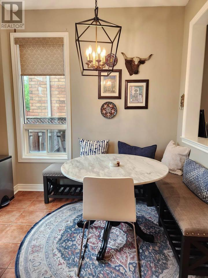 971 Ledbury Crescent, Mississauga, Ontario  L5V 2R3 - Photo 9 - W12656286