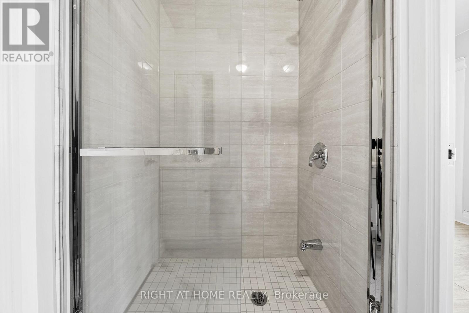 134 Millicent Street, Toronto, Ontario  M6H 1W4 - Photo 22 - W12440769