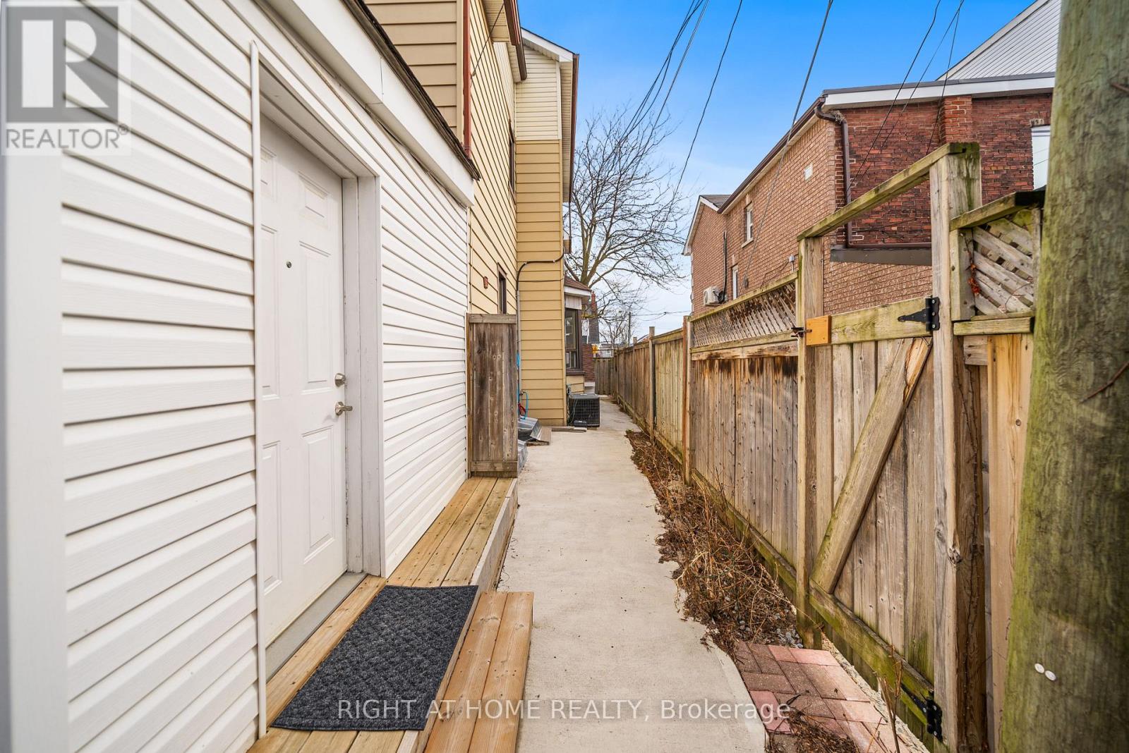 134 Millicent Street, Toronto, Ontario  M6H 1W4 - Photo 44 - W12440769