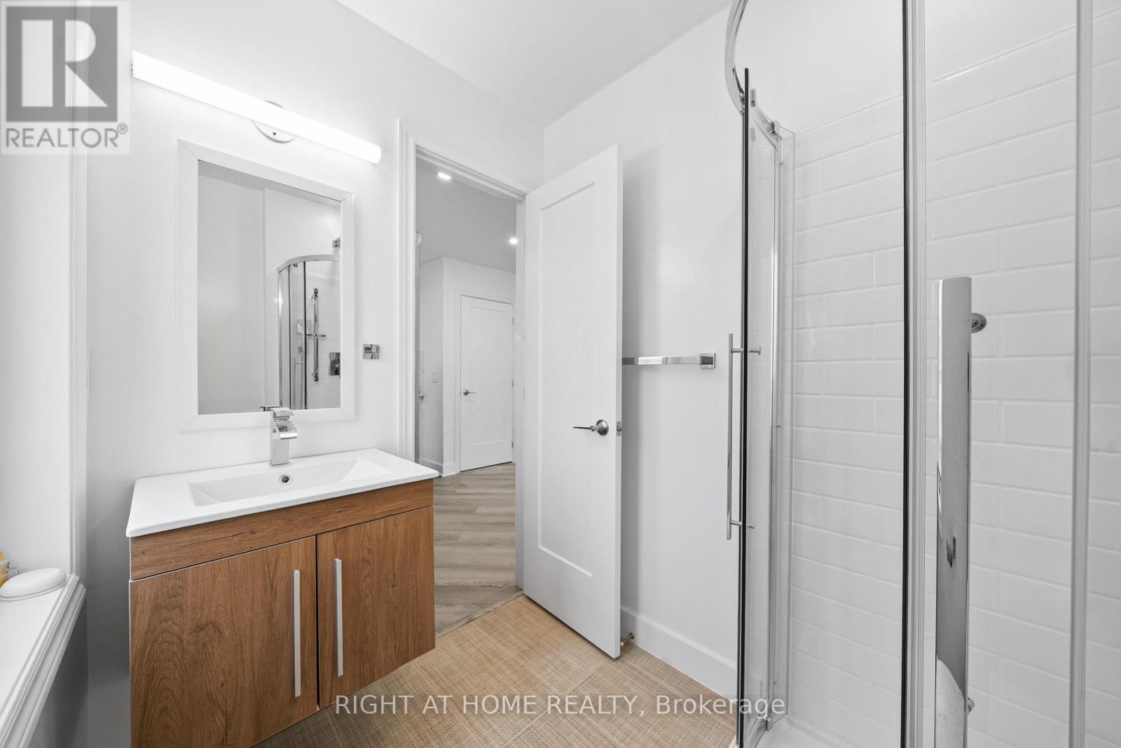 134 Millicent Street, Toronto, Ontario  M6H 1W4 - Photo 43 - W12440769