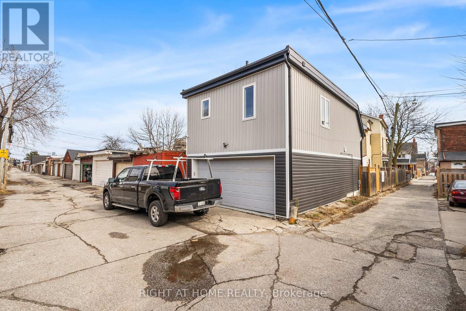 134 Millicent Street, Toronto, Ontario  M6H 1W4 - Photo 49 - W12440769