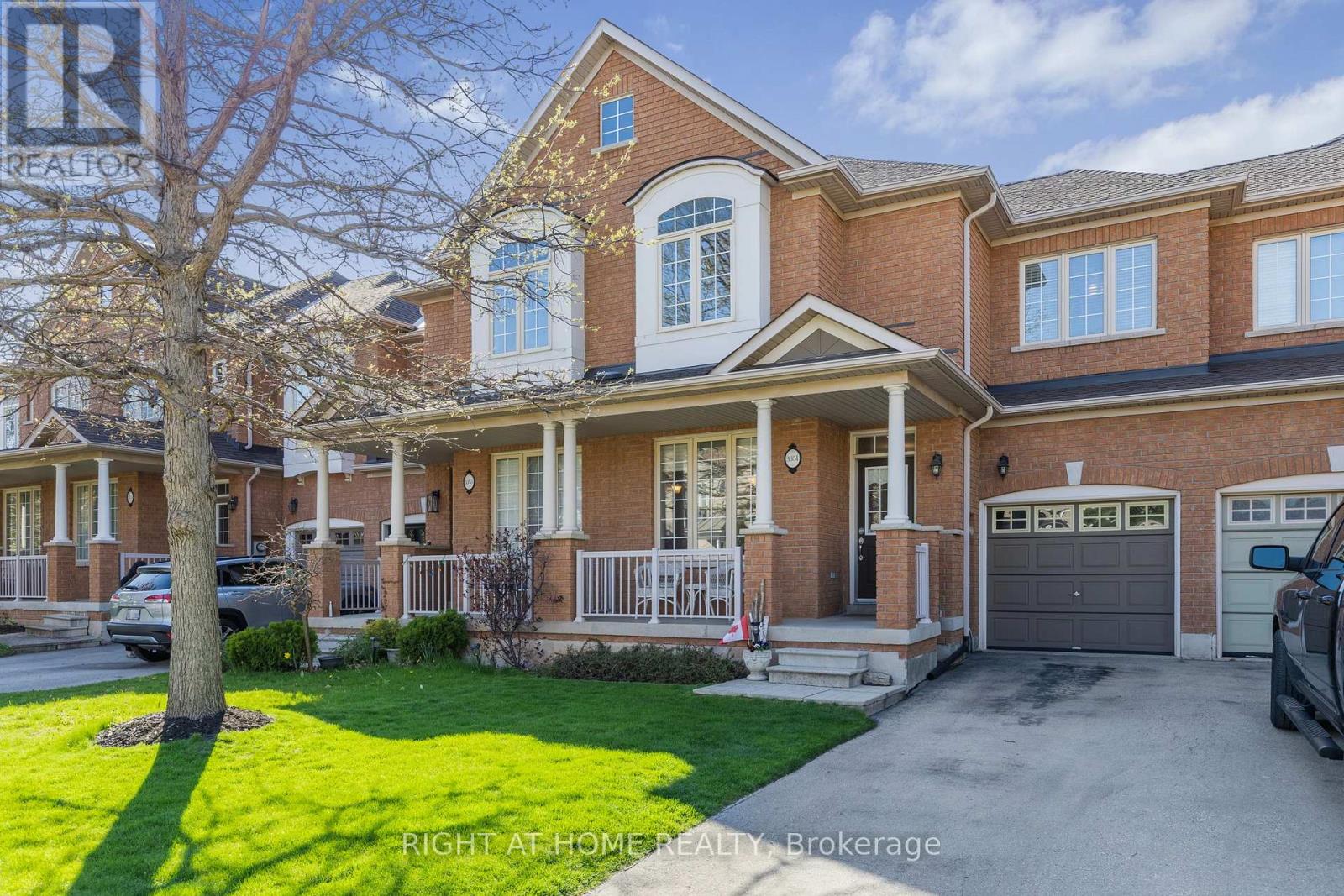 3351 HAYHURST CRESCENT, Oakville, Ontario