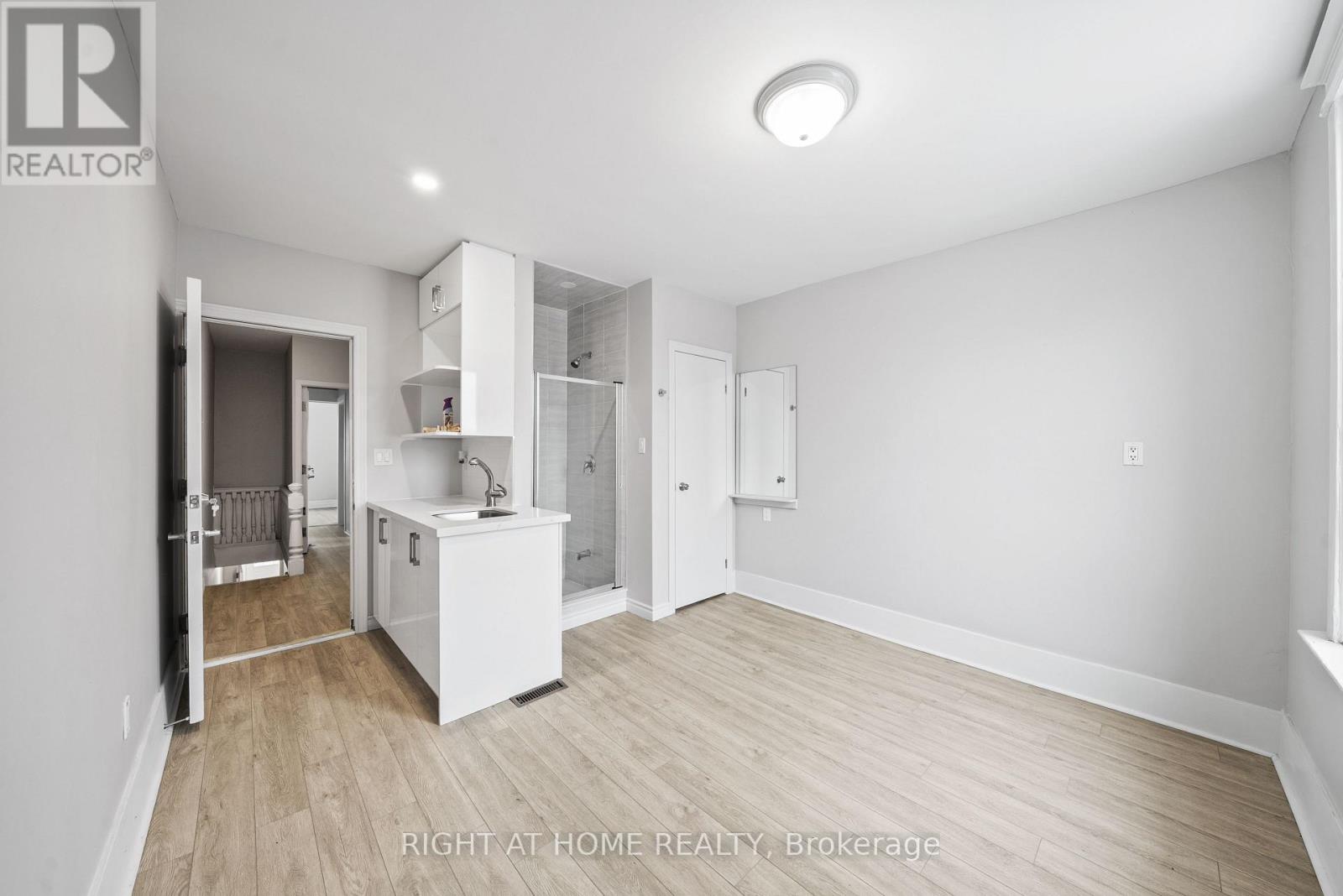 134 Millicent Street, Toronto, Ontario  M6H 1W4 - Photo 5 - W12440769