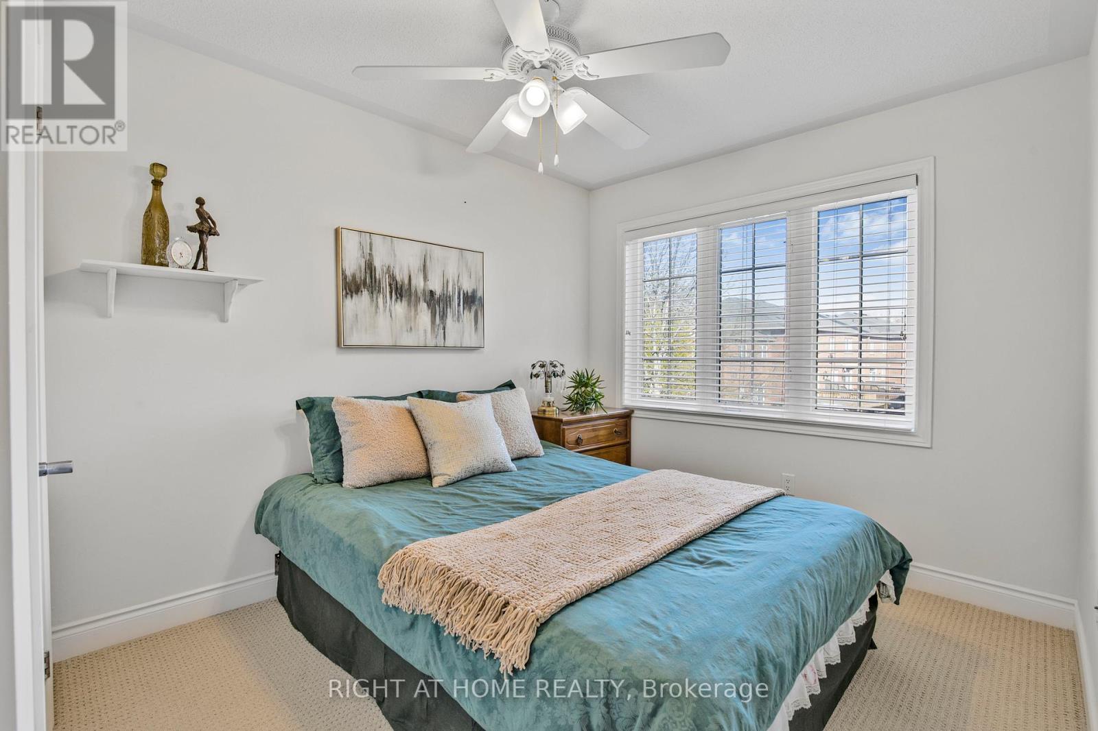 3351 Hayhurst Crescent, Oakville, Ontario  L6L 6T8 - Photo 22 - W12581394