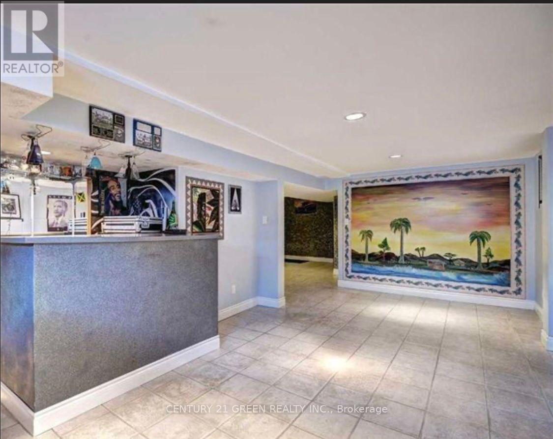 Bsmt - 41 Fallen Oak Court, Brampton, Ontario  L6Y 3T6 - Photo 2 - W12650516