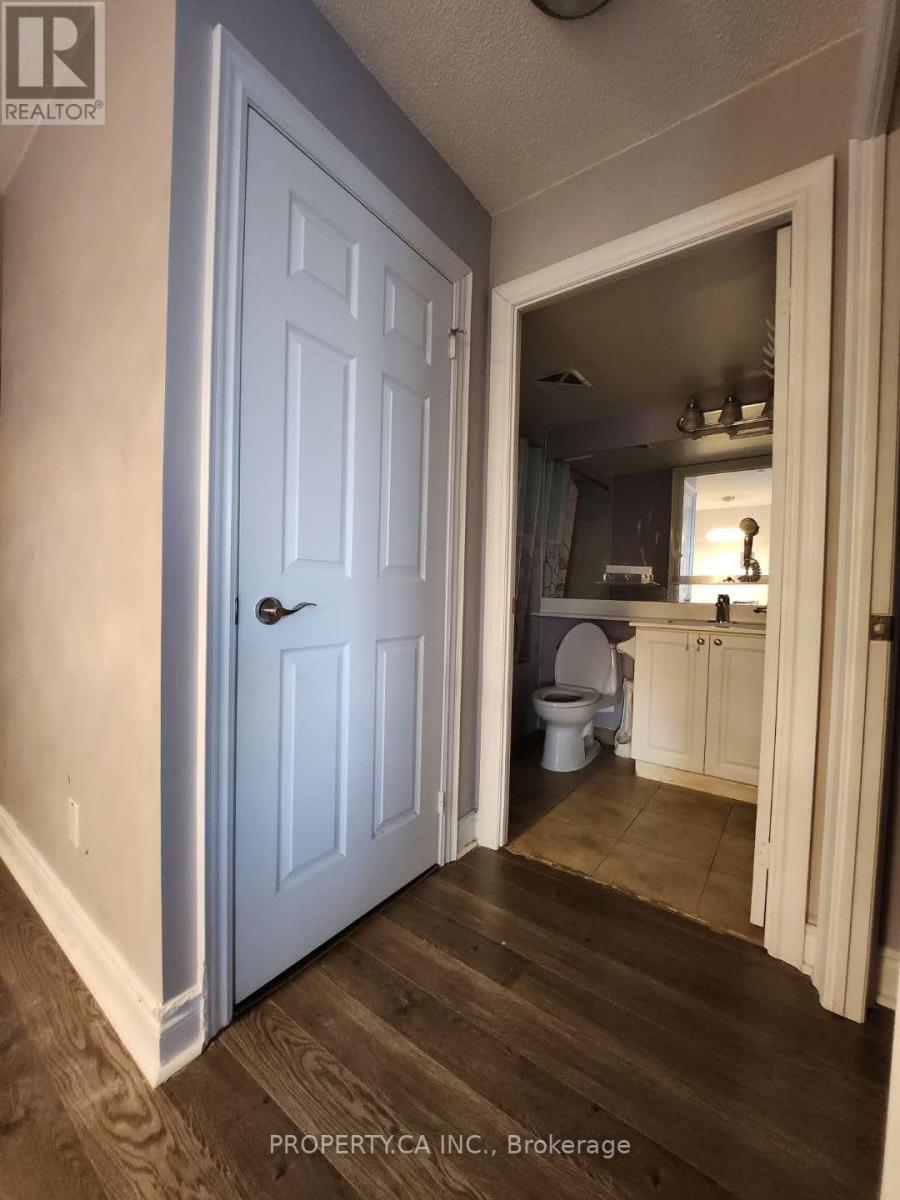 2127 - 25 Greenview Avenue, Toronto, Ontario  M2M 0A5 - Photo 8 - C12659484