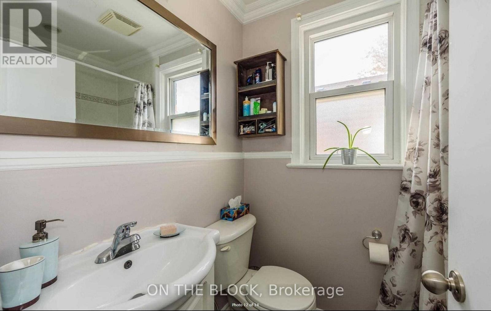 290 Bogert Avenue, Toronto, Ontario  M2N 1L5 - Photo 12 - C12659492