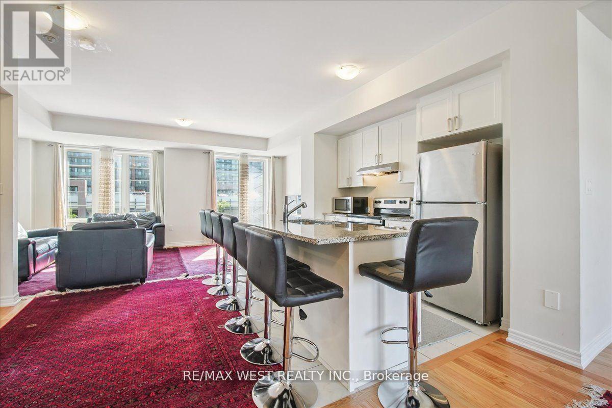 115 Air Dancer Crescent, Oshawa, Ontario  L1L 0V3 - Photo 4 - E12659504