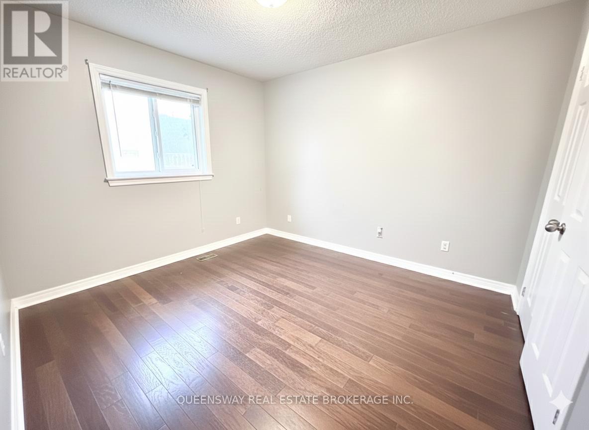 1-271 Ryerson Crescent, Oshawa (Samac), Ontario  L1G 8B7 - Photo 8 - E12659516