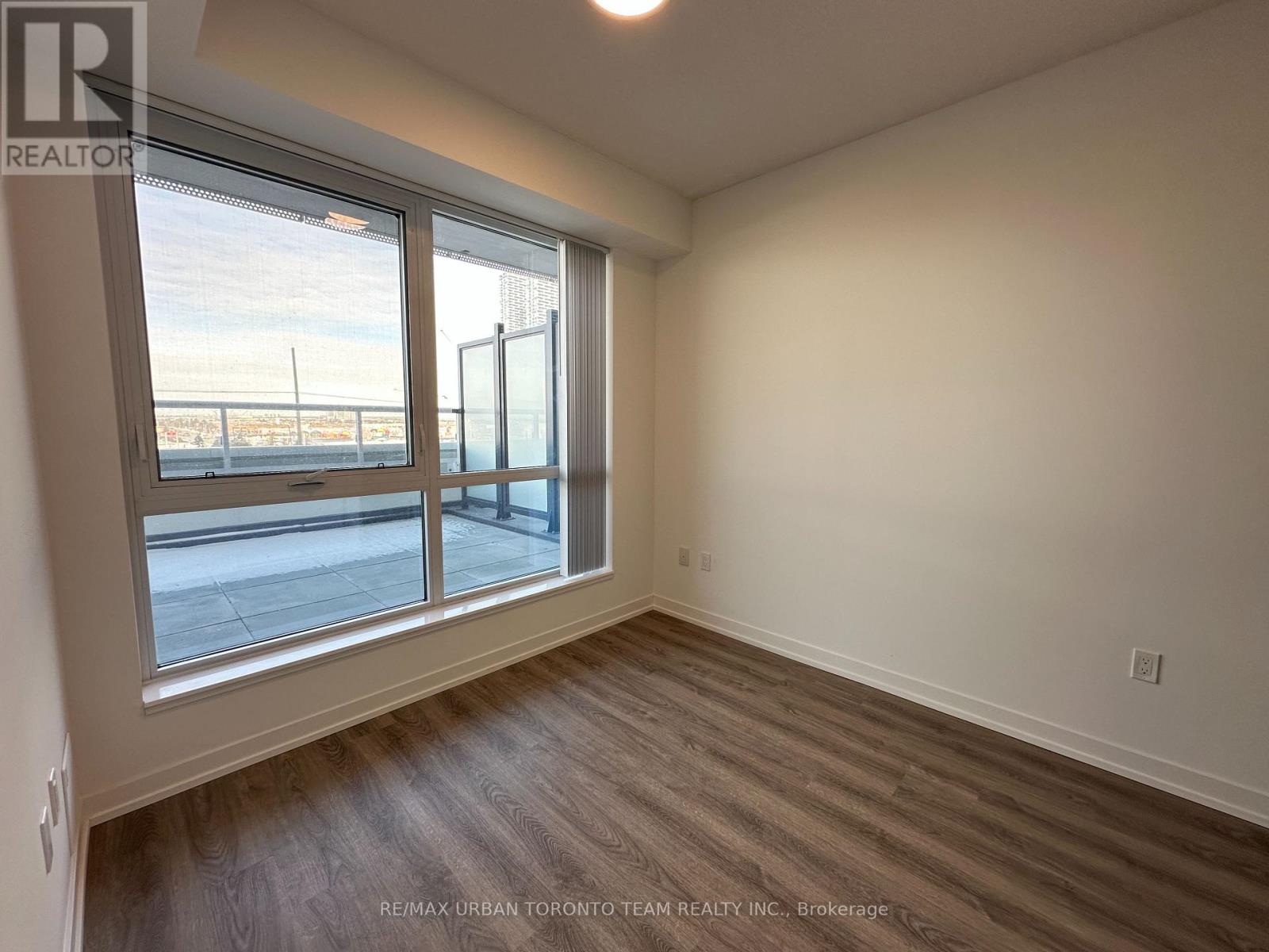 508 - 8 Interchange Way, Vaughan (Vaughan Corporate Centre), Ontario  L4K 5Z7 - Photo 12 - N12659474