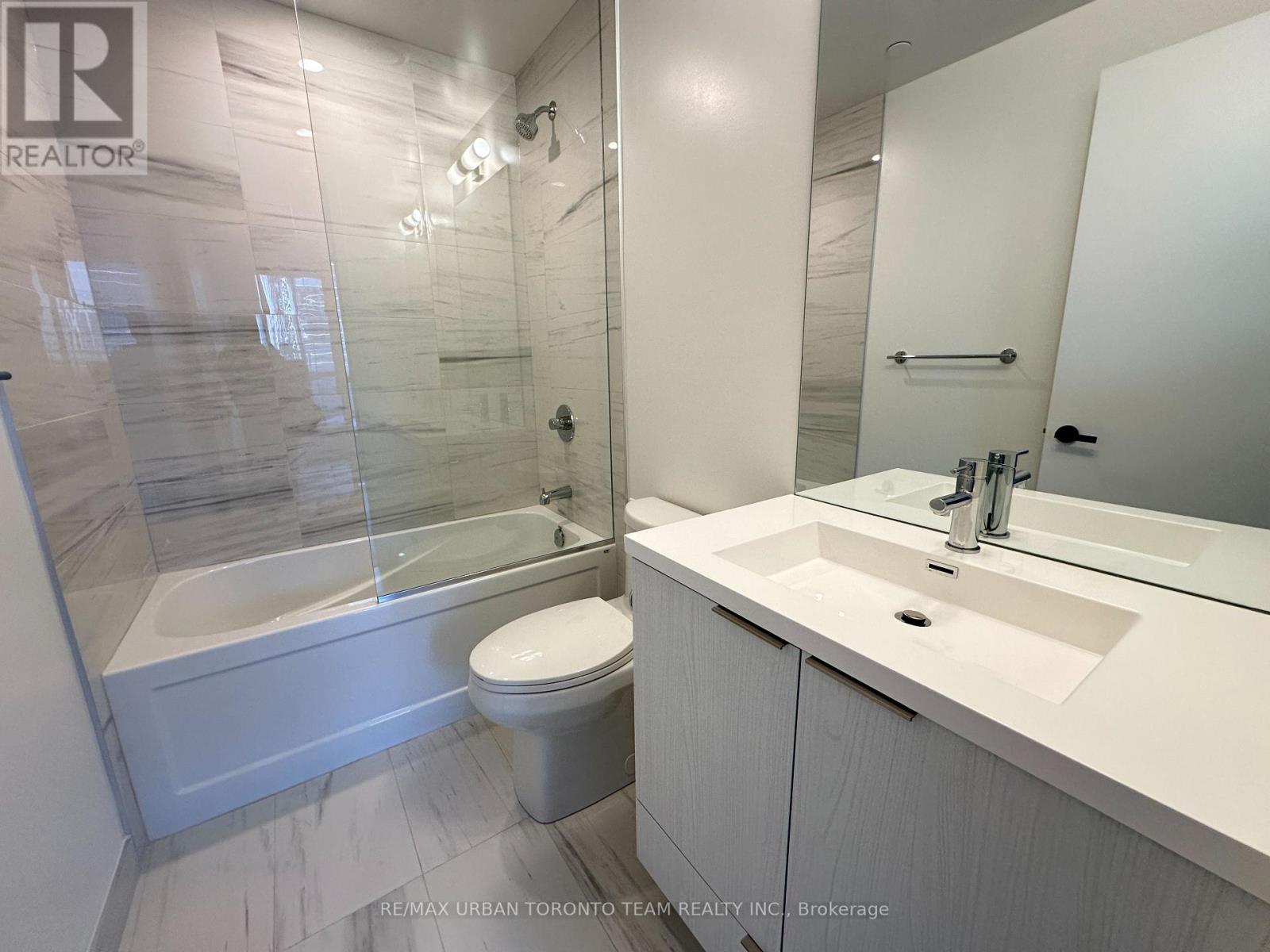 508 - 8 Interchange Way, Vaughan (Vaughan Corporate Centre), Ontario  L4K 5Z7 - Photo 14 - N12659474