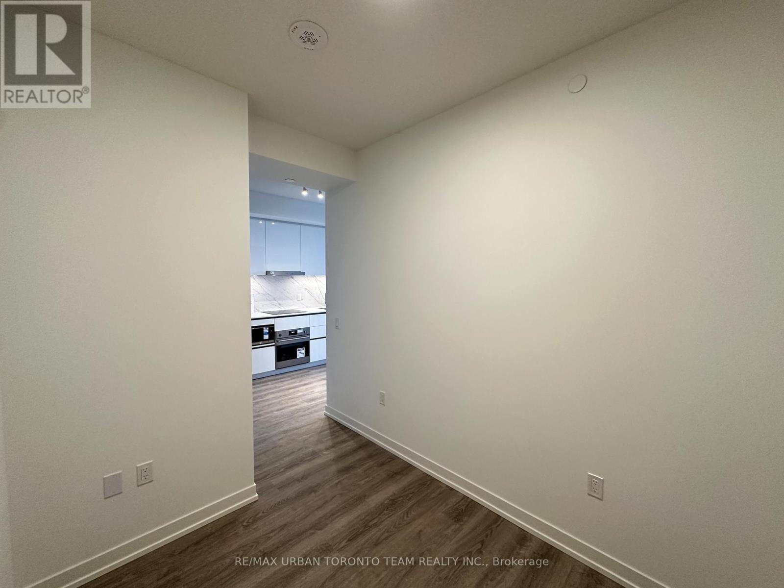 508 - 8 Interchange Way, Vaughan (Vaughan Corporate Centre), Ontario  L4K 5Z7 - Photo 8 - N12659474