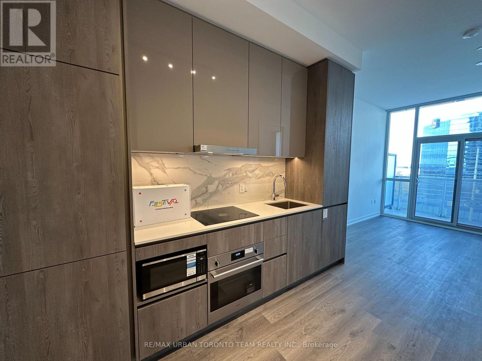 606 - 8 INTERCHANGE WAY, vaughan (vaughan corporate centre), Ontario