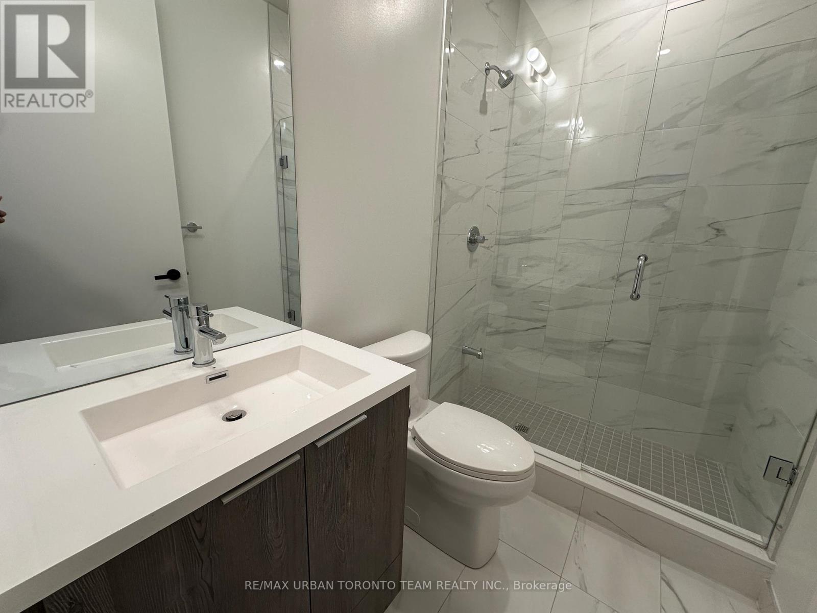 606 - 8 Interchange Way, Vaughan (Vaughan Corporate Centre), Ontario  L4K 5Z7 - Photo 6 - N12659520