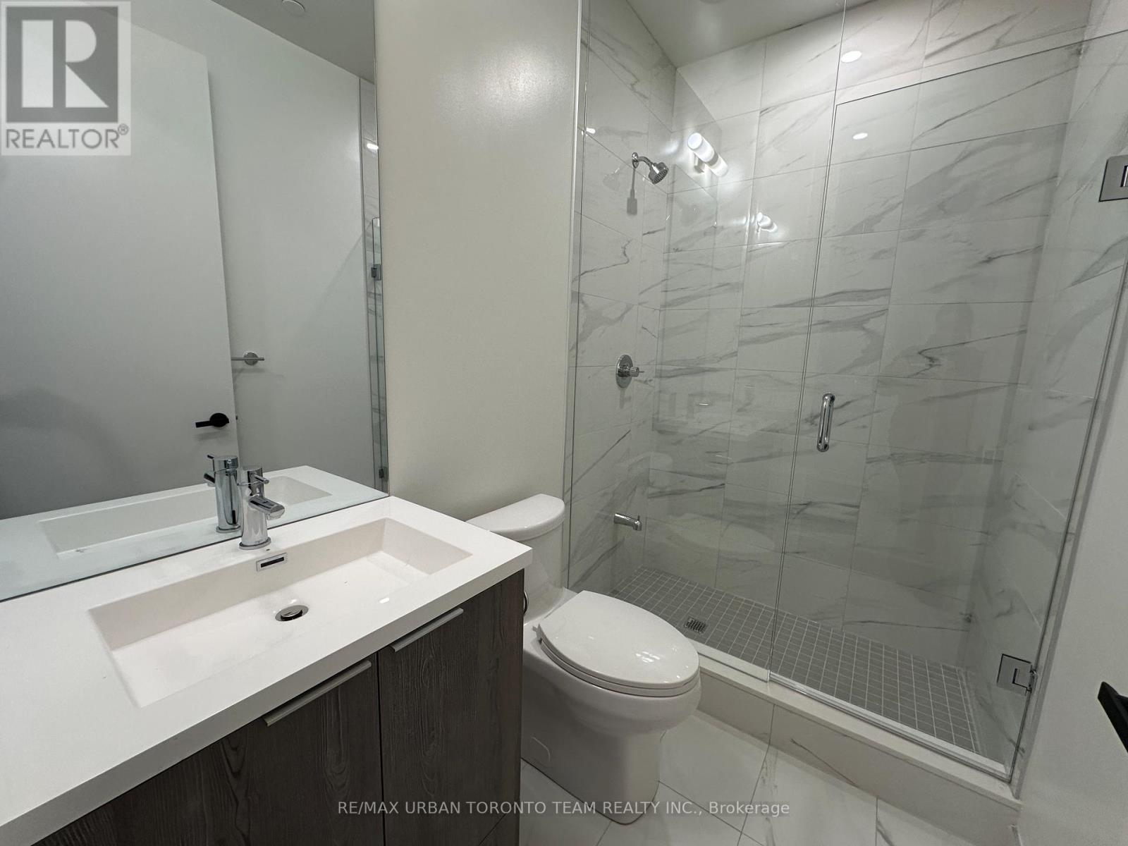 606 - 8 Interchange Way, Vaughan (Vaughan Corporate Centre), Ontario  L4K 5Z7 - Photo 7 - N12659520