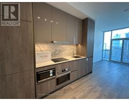 606 - 8 INTERCHANGE WAY, Vaughan, Ontario