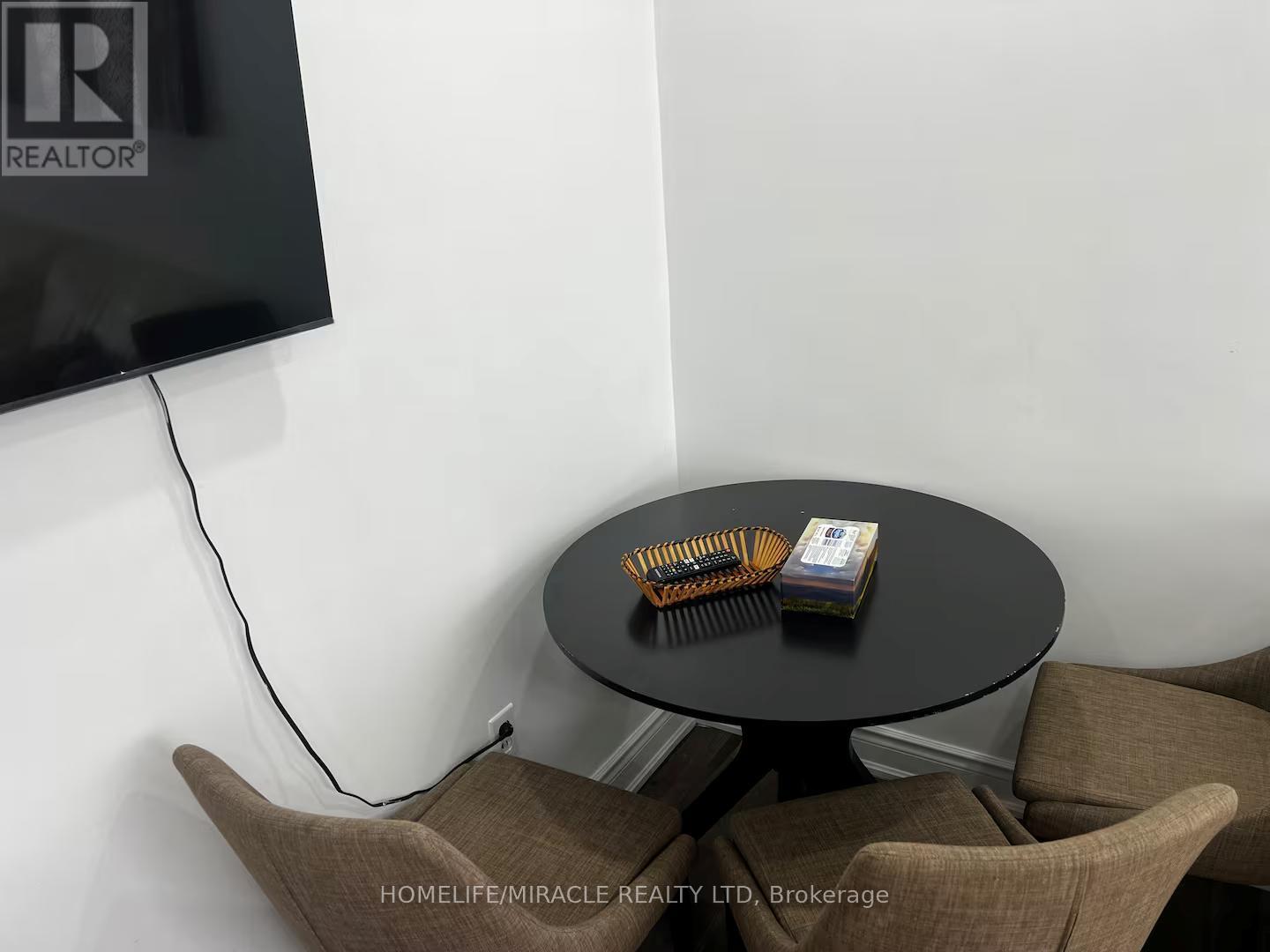 5 Queen Street S, Mississauga, Ontario  L5M 1K2 - Photo 21 - W12659472