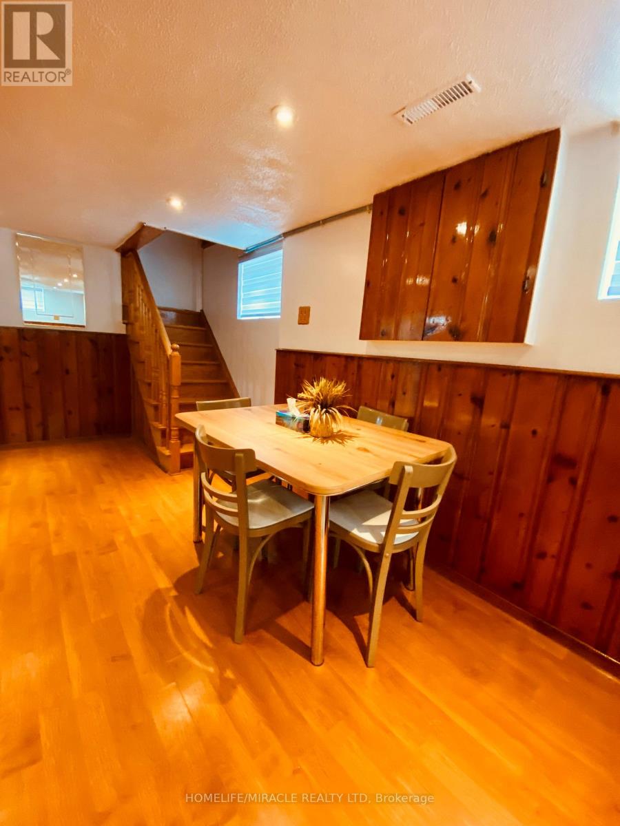 5 Queen Street S, Mississauga, Ontario  L5M 1K2 - Photo 3 - W12659472