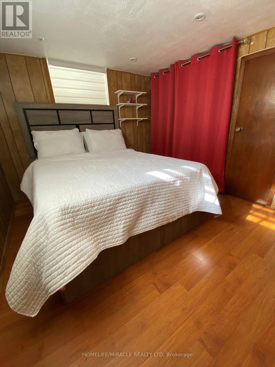 5 Queen Street S, Mississauga, Ontario  L5M 1K2 - Photo 5 - W12659472