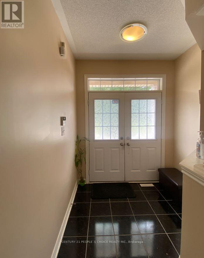 21 Trailside Walk, Brampton, Ontario  L6S 6J1 - Photo 6 - W12659548