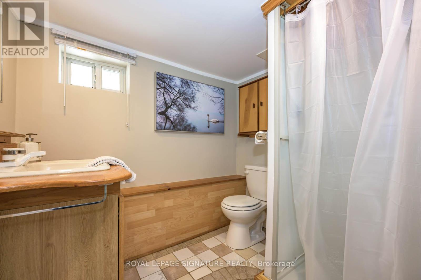 Bsmt - 696 Queens Avenue, London East (East G), Ontario  N5W 3H3 - Photo 7 - X12659544