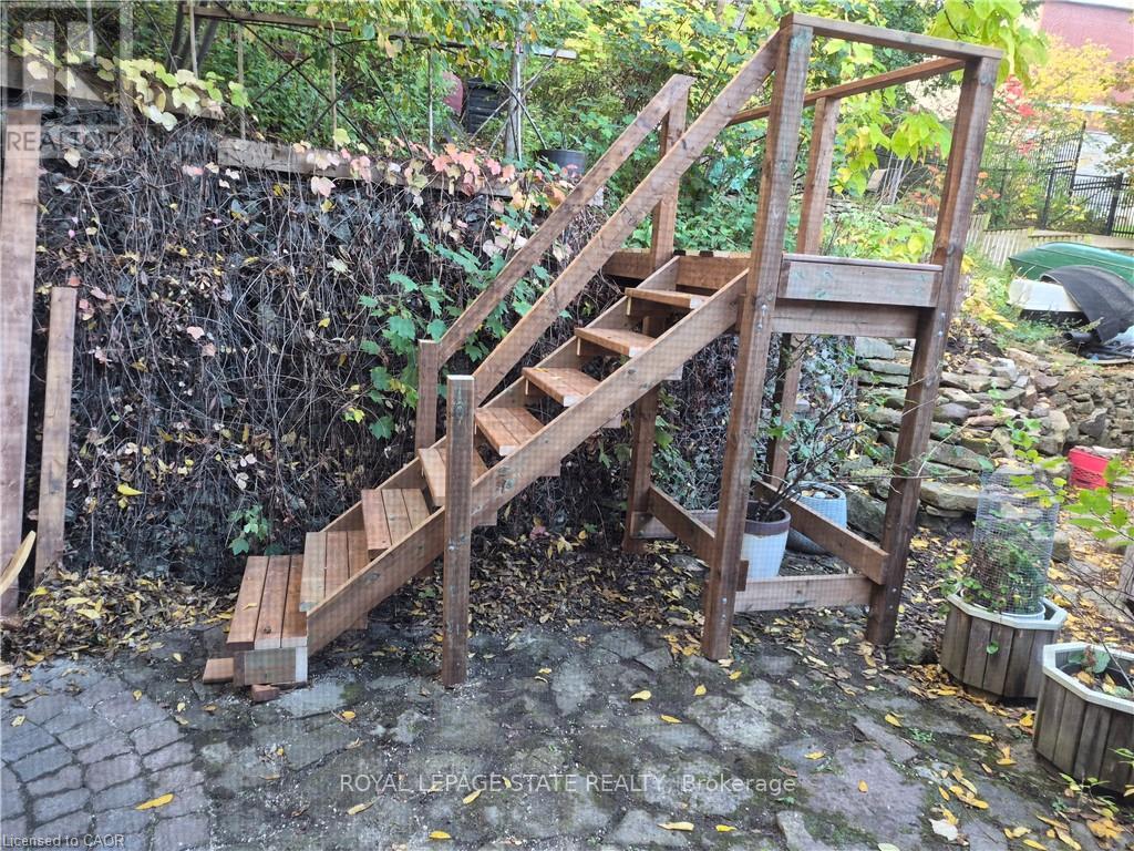 210 Charlton Avenue E, Hamilton, Ontario  L8N 1Z1 - Photo 16 - X12495662