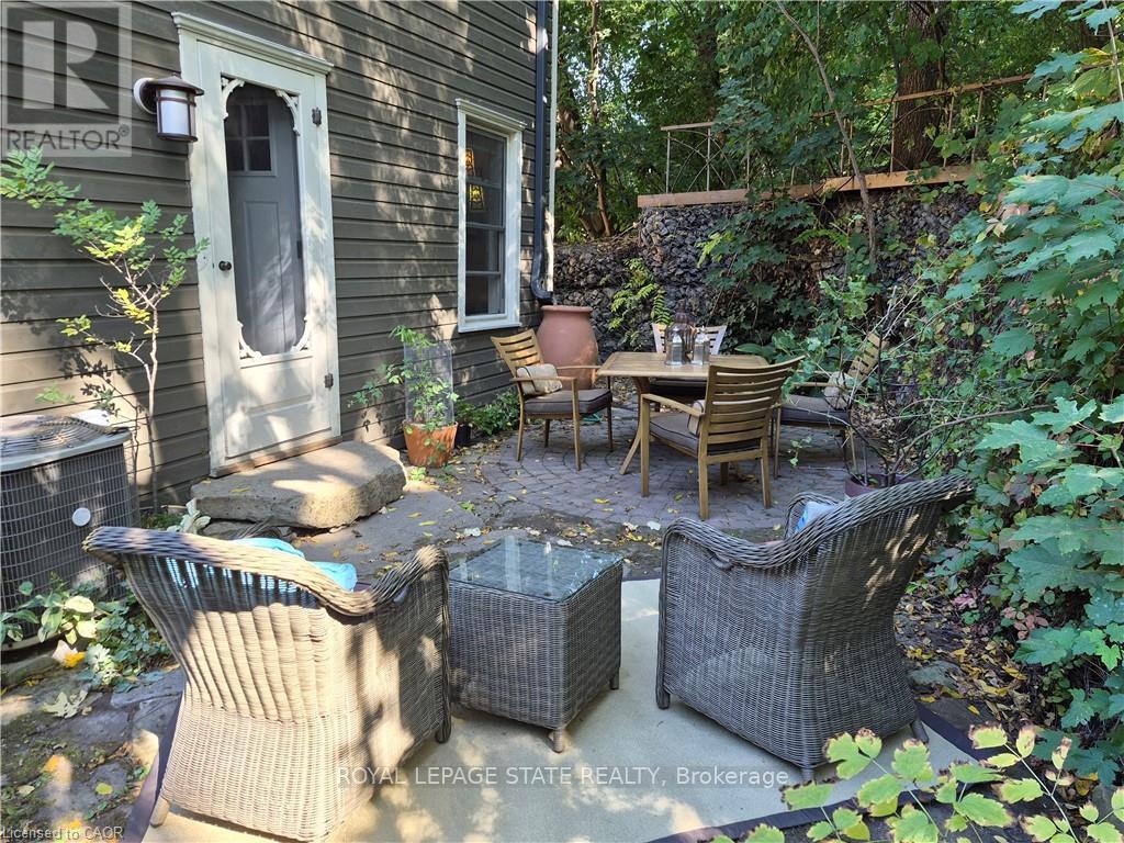 210 Charlton Avenue E, Hamilton, Ontario  L8N 1Z1 - Photo 19 - X12495662