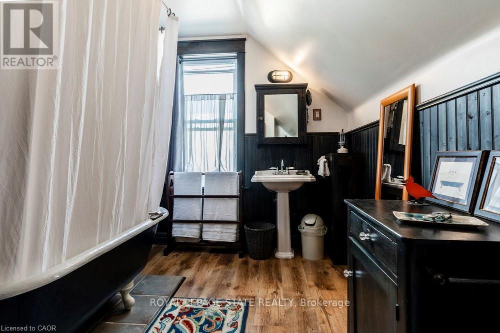 210 Charlton Avenue E, Hamilton, Ontario  L8N 1Z1 - Photo 32 - X12495662