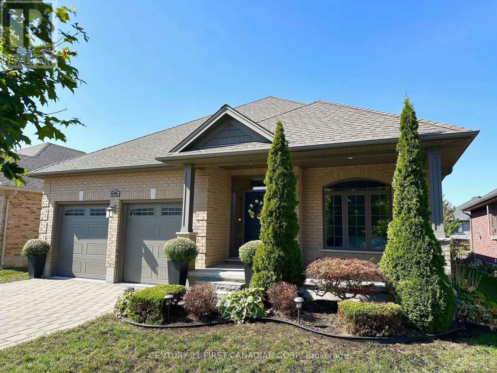 696 BENNETT CRESCENT, Strathroy-Caradoc, Ontario