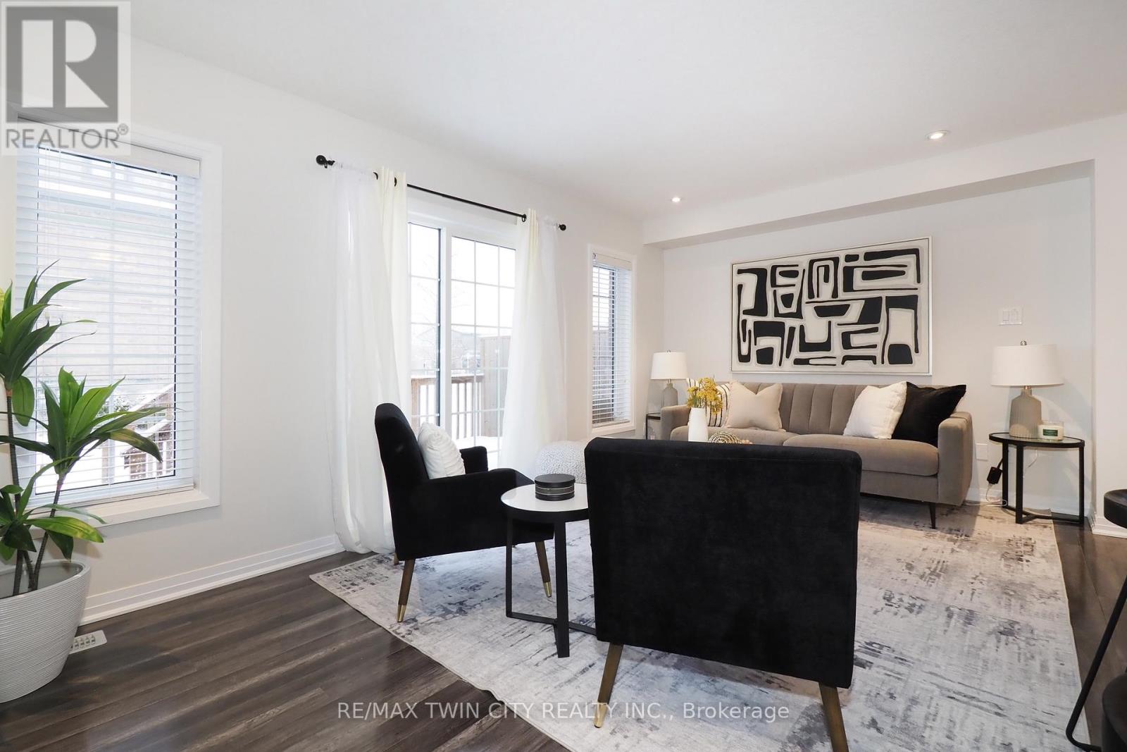 181 South Creek Drive, Kitchener, Ontario  N2P 0E1 - Photo 17 - X12478855