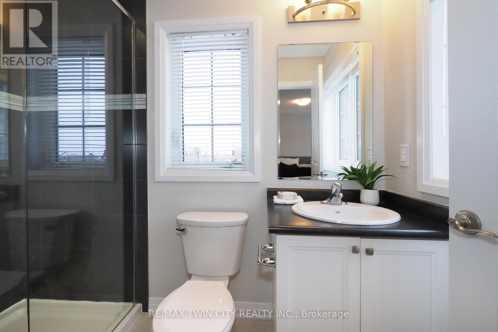 181 South Creek Drive, Kitchener, Ontario  N2P 0E1 - Photo 27 - X12478855