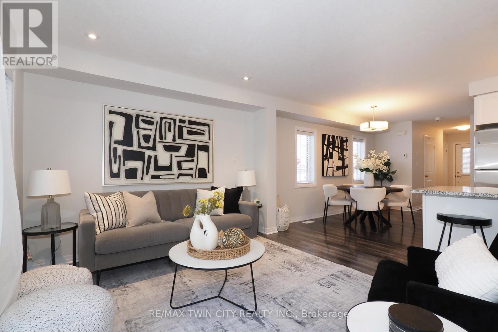 181 South Creek Drive, Kitchener, Ontario  N2P 0E1 - Photo 15 - X12478855