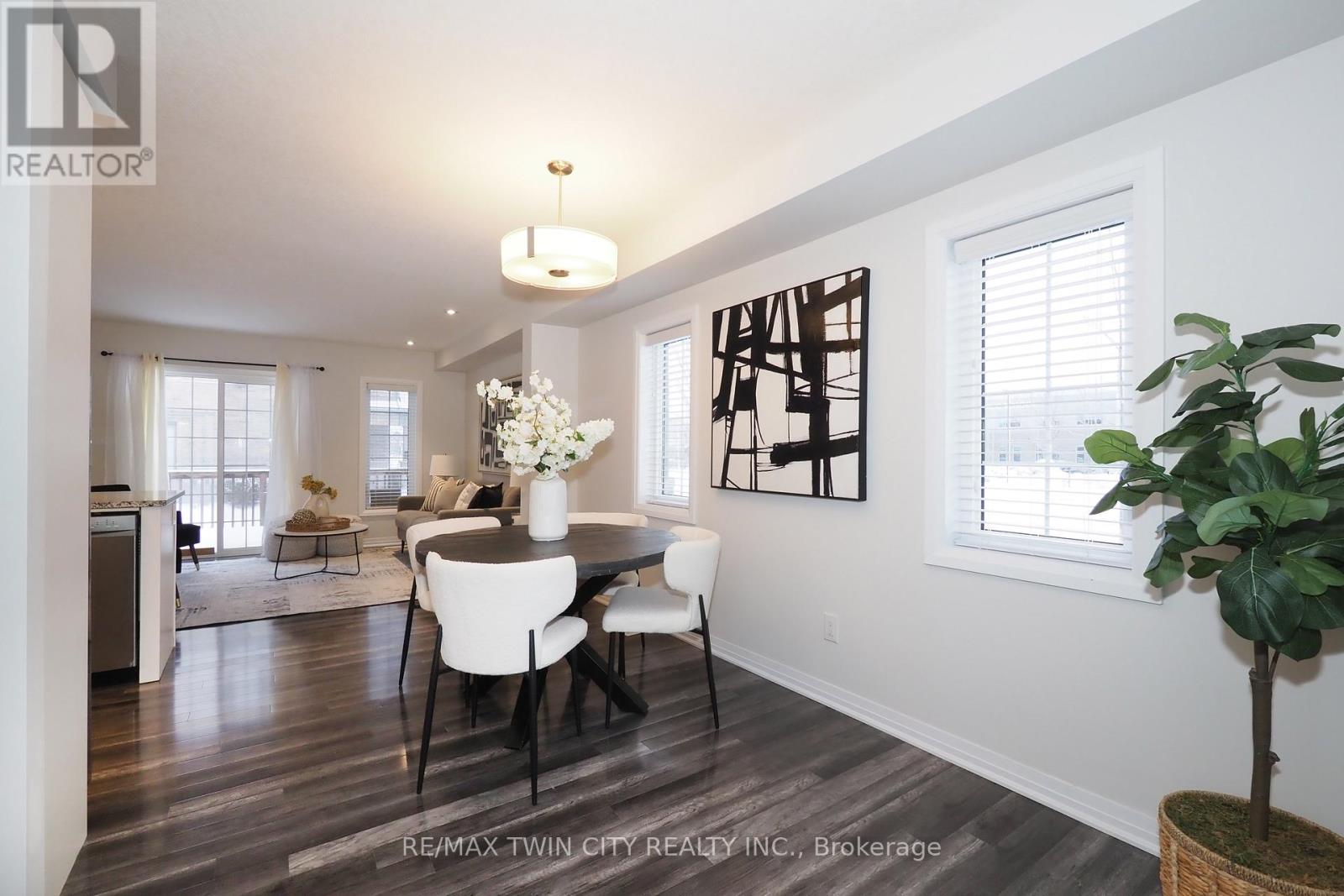 181 South Creek Drive, Kitchener, Ontario  N2P 0E1 - Photo 4 - X12478855