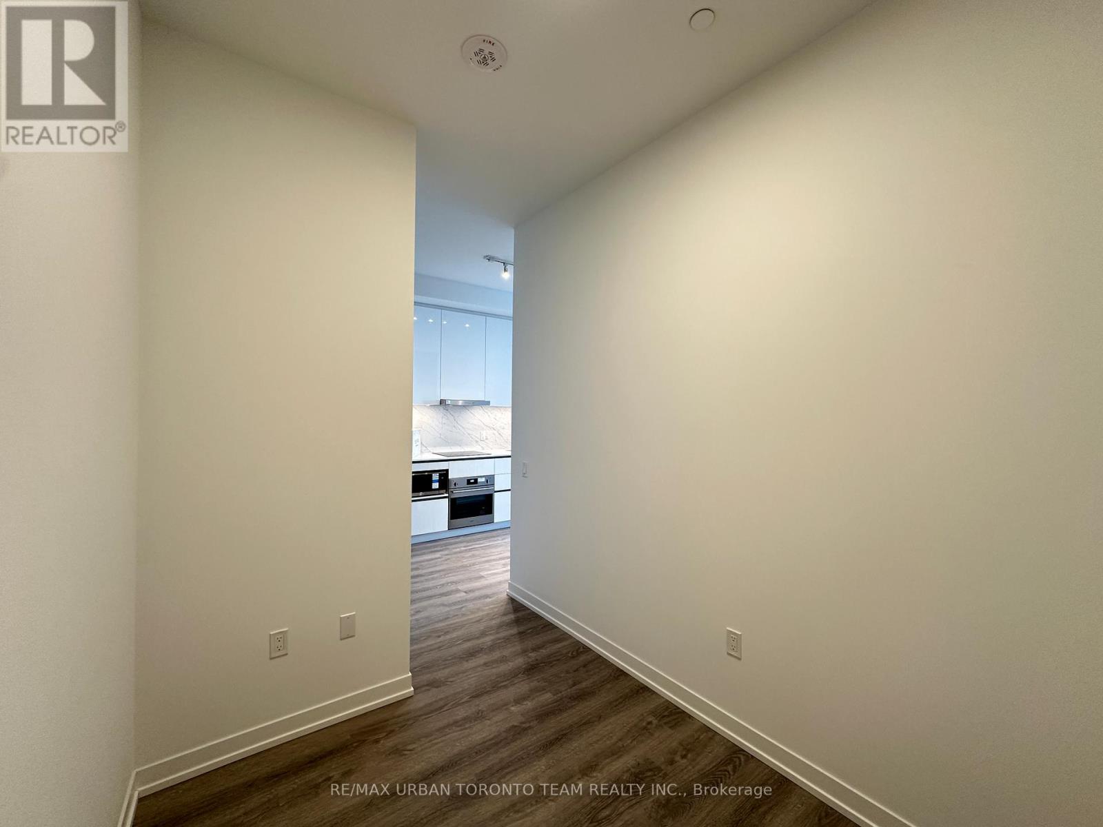 608 - 8 Interchange Way, Vaughan, Ontario  L4K 5Z7 - Photo 11 - N12659582