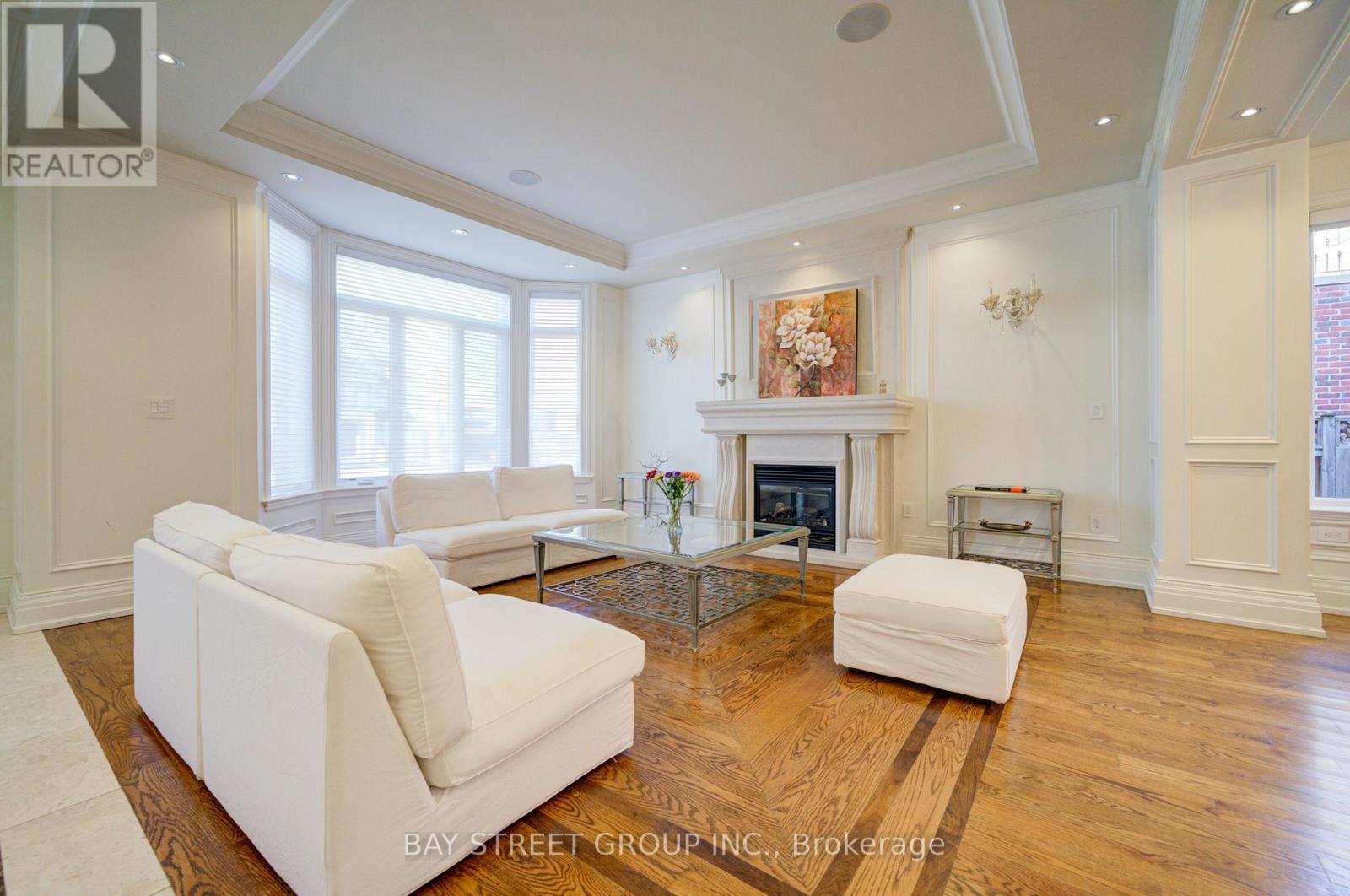 165 Krieghoff Avenue, Markham, Ontario  L3R 1W2 - Photo 2 - N12659592