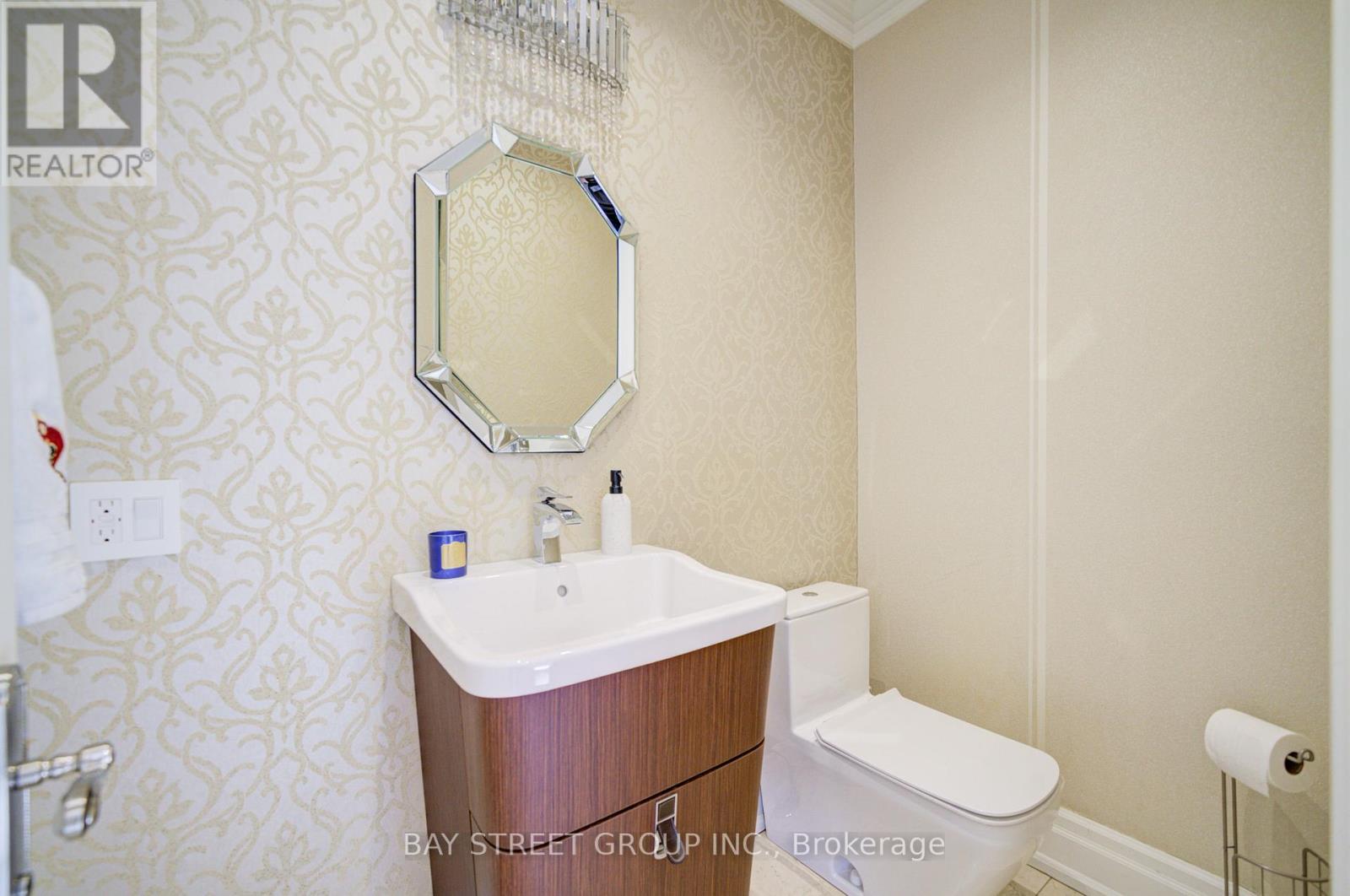 165 Krieghoff Avenue, Markham, Ontario  L3R 1W2 - Photo 7 - N12659592