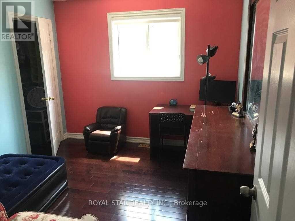 Upper - 5835 Chessman Court, Mississauga, Ontario  L5M 6P4 - Photo 21 - W12659562