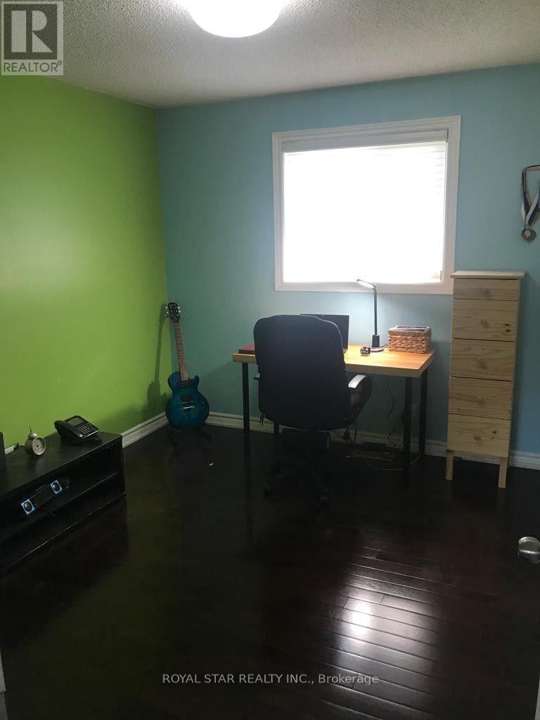 Upper - 5835 Chessman Court, Mississauga, Ontario  L5M 6P4 - Photo 22 - W12659562