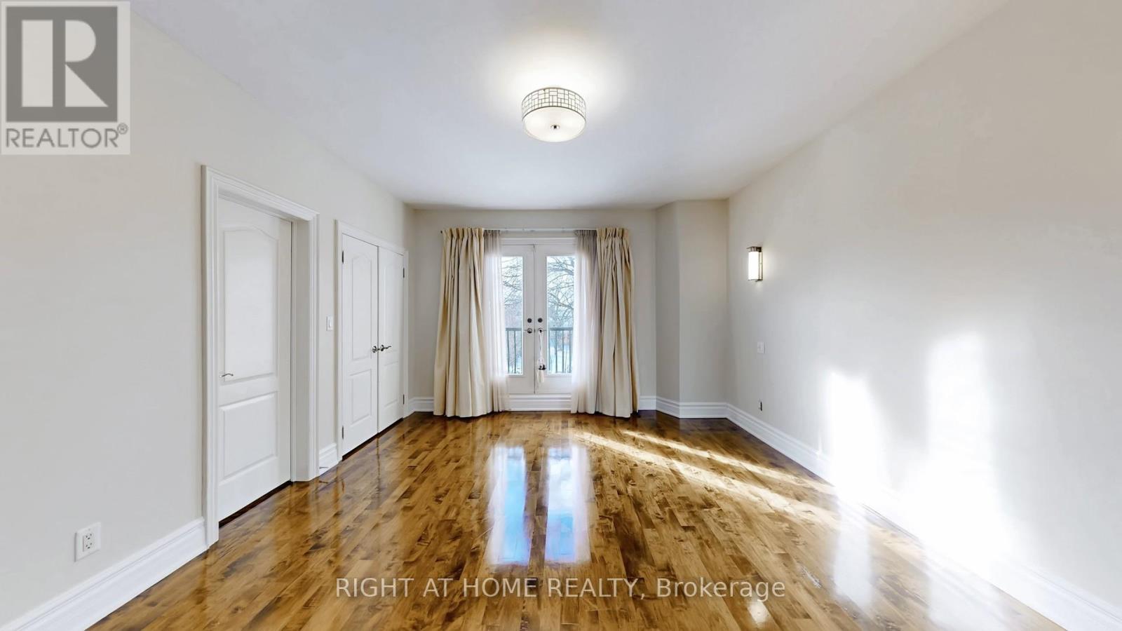 3414 Joan Drive, Mississauga, Ontario  L5B 1T5 - Photo 27 - W12659566