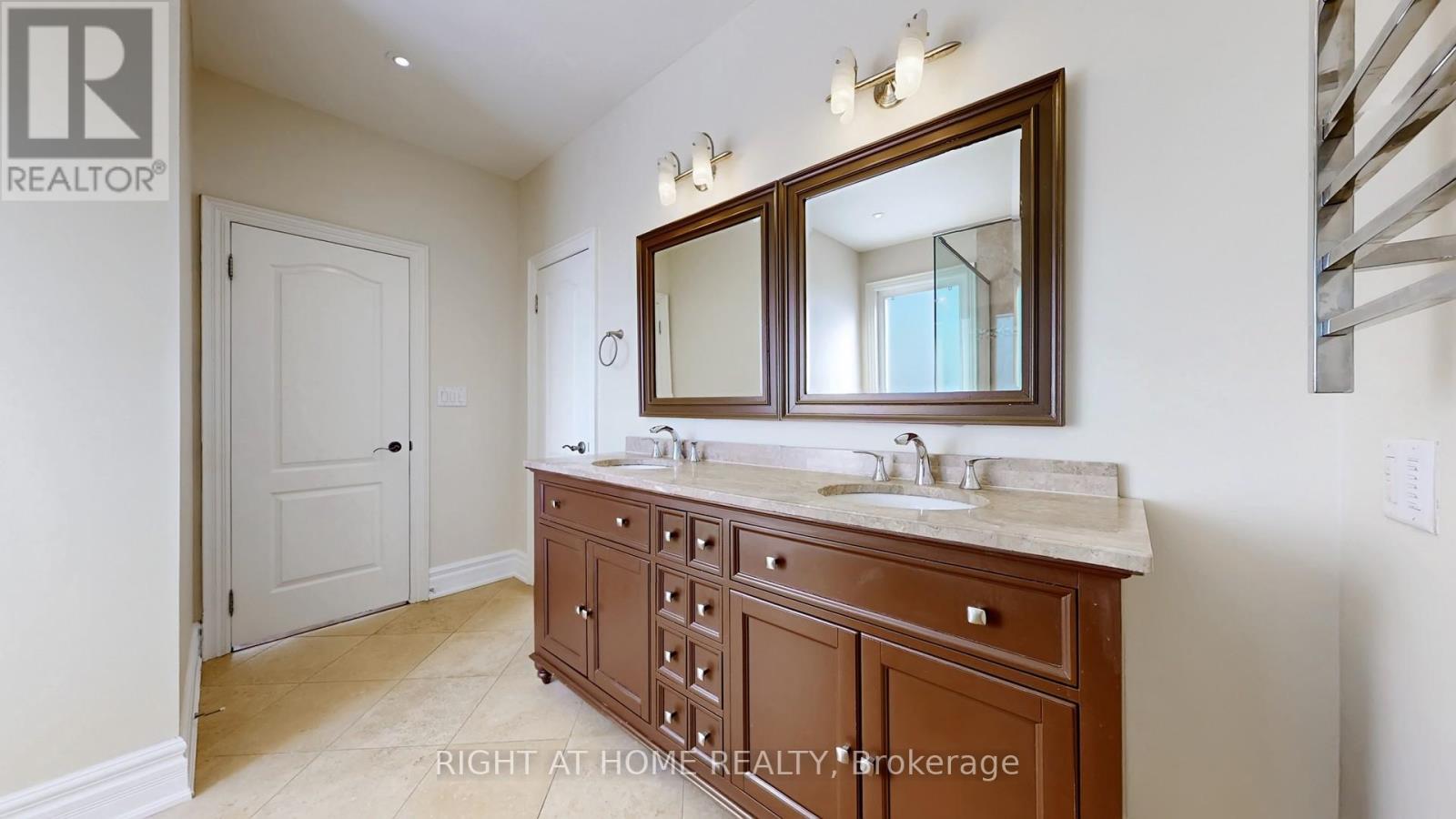 3414 Joan Drive, Mississauga, Ontario  L5B 1T5 - Photo 28 - W12659566