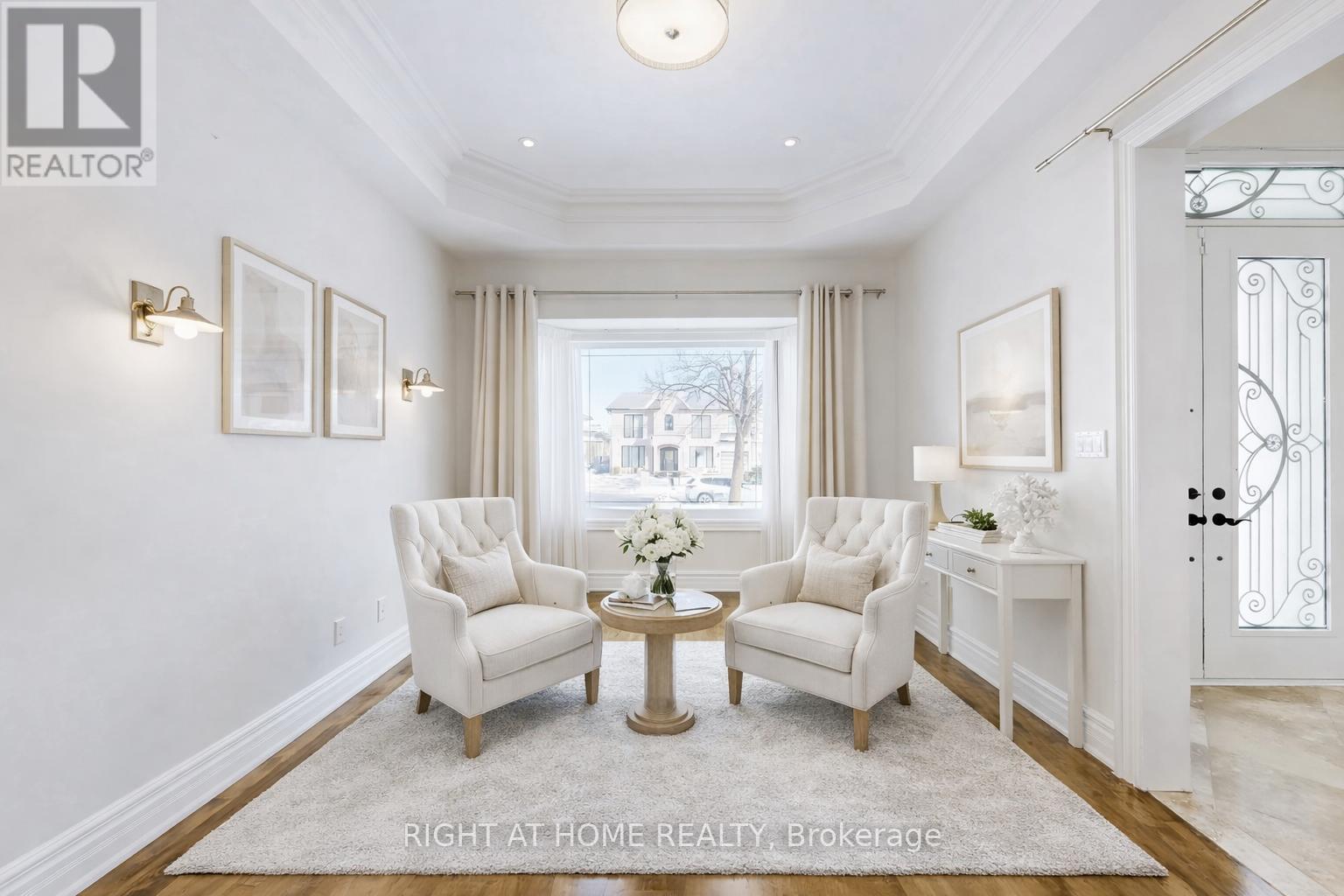 3414 Joan Drive, Mississauga, Ontario  L5B 1T5 - Photo 3 - W12659566